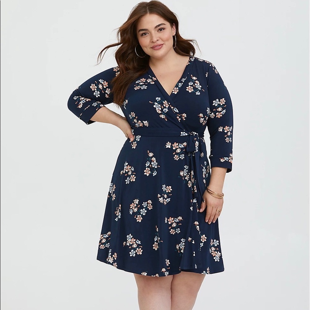 NWOT 3X Torrid Navy Floral Faux Wrap Dress